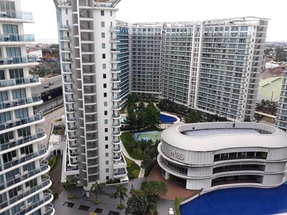 Paranaque City Azure South - Wave Pool - Heart Of The City المظهر الخارجي الصورة